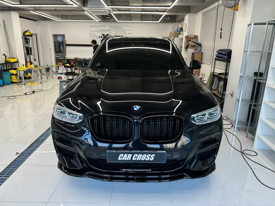 BMW X3 vinyl wrap installation result