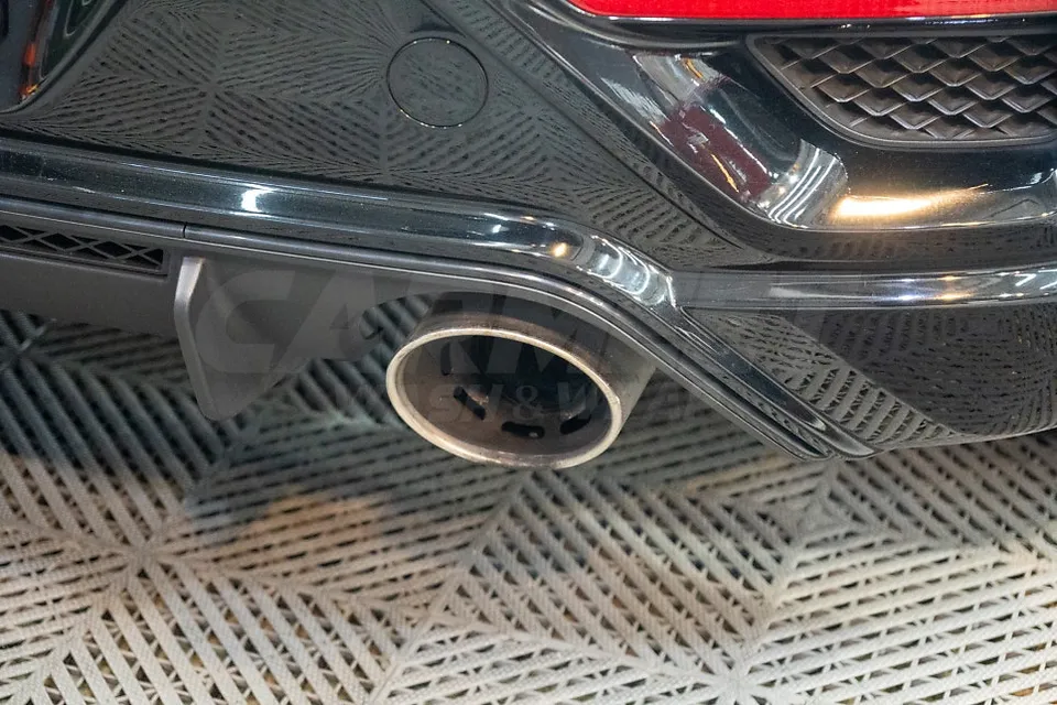 Hyundai Veloster Nのカーラッピング事例|費用目安・仕上がり 施工写真 2-3