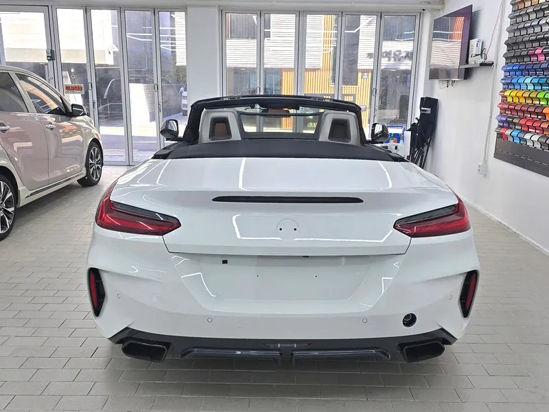 BMW Z4のカーラッピング事例｜キャンディブルーの再施工 施工写真 1-3