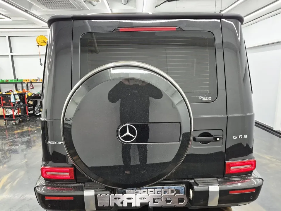 Mercedes-Benz G-Wagon vinyl wrap - Mercedes-Benz G-Wagon Vinyl Wrap Review: Satin Black Transformati photo 5