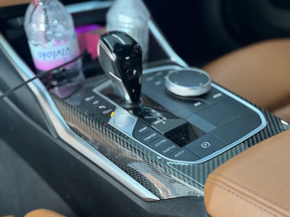 BMW 3 Series G20 ambient lighting - BMW 3 Series G20 Ambient Lighting Review — Enhanced Interior photo 2