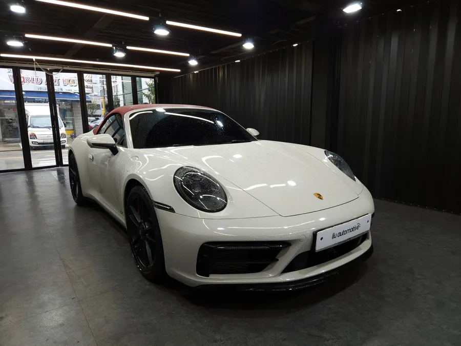 Porsche 911 other - Porsche 911 Car Service Review — Dashboard Color Change photo 3