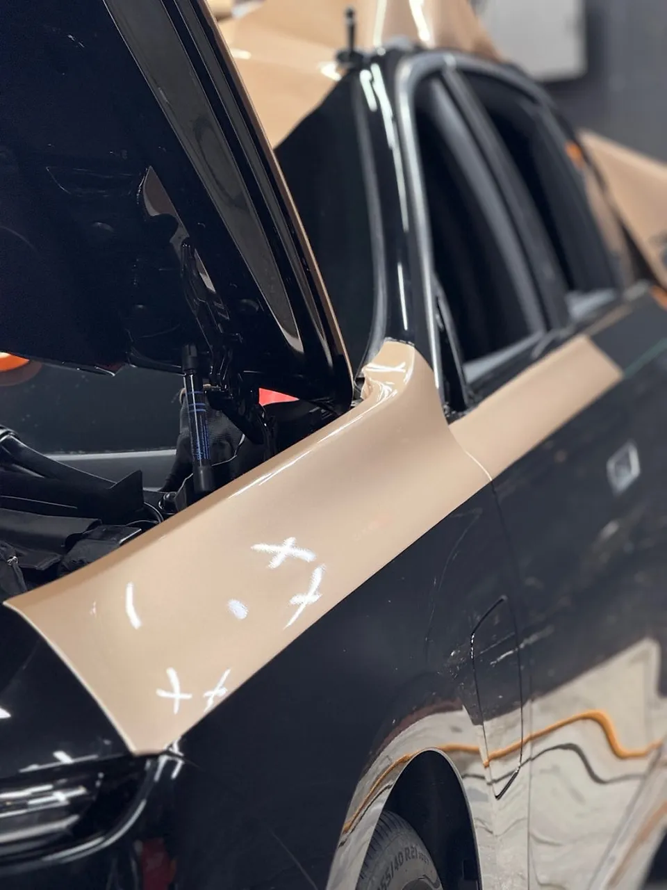 BMW 7 Seriesのカーラッピング事例|費用目安・仕上がり 施工写真 2-3