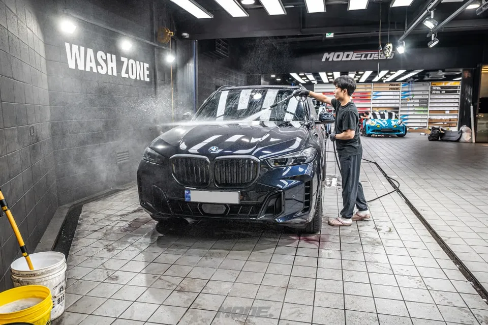 BMW X5のガラスコーティング事例 施工写真 3-2