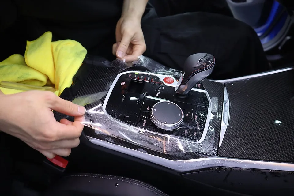 BMW M2 ppf - BMW M2 PPF Review: Protecting High-Gloss & Carbon Interior photo 3