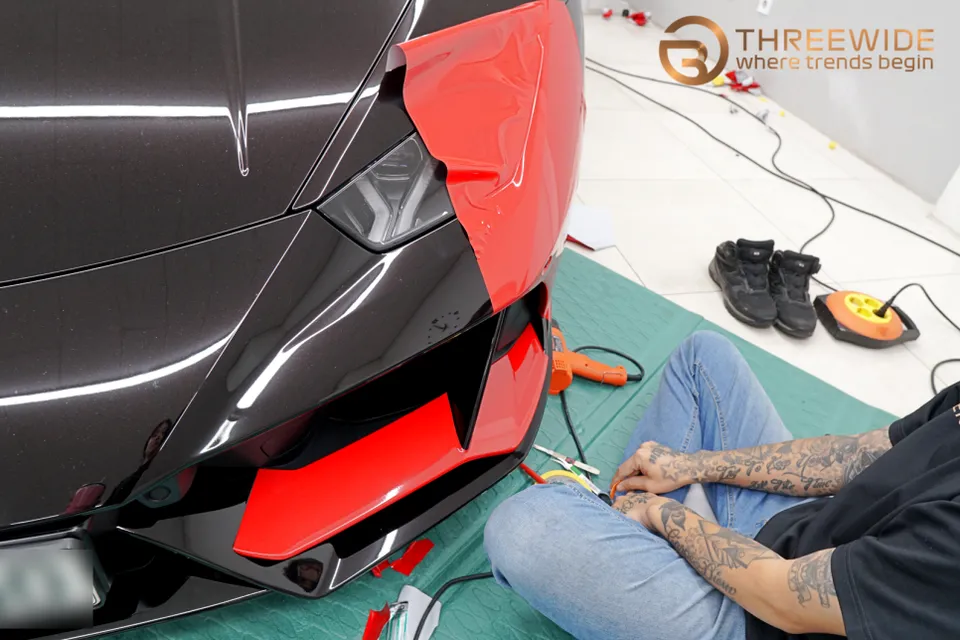 Lamborghini Huracánのカーラッピング事例|デザインと費用目安 施工写真 2-2