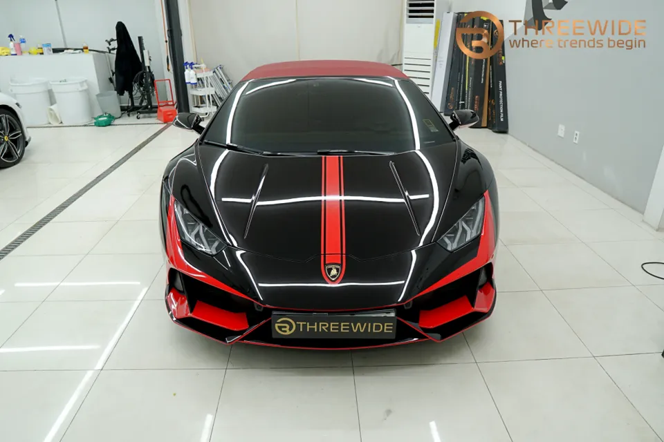 Lamborghini Huracánのカーラッピング事例|デザインと費用目安 施工写真 2-3