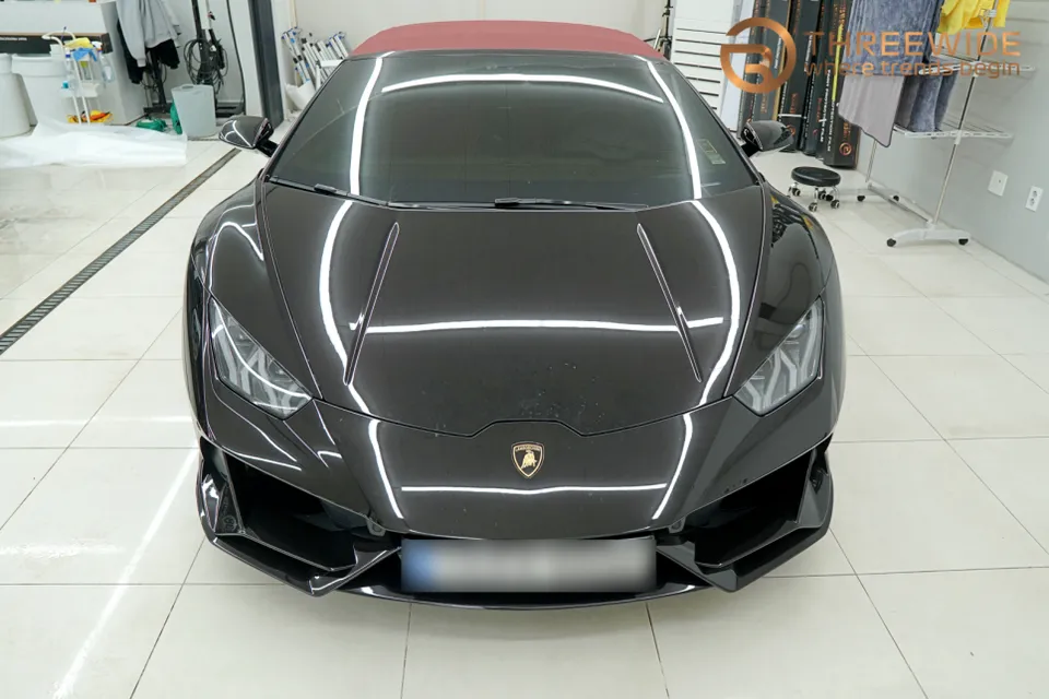 Lamborghini Huracánのカーラッピング事例|デザインと費用目安 施工写真 3-3