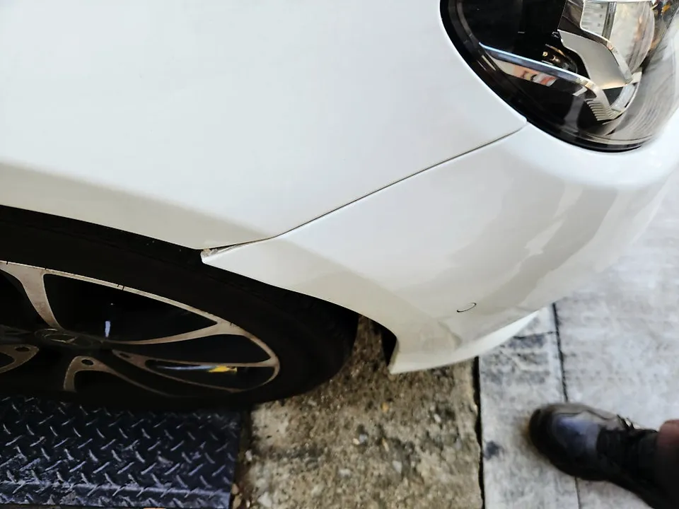 Mercedes-Benz E300 body repair - Mercedes-Benz E300 Body Repair & Painting Review — Cost & Results photo 3