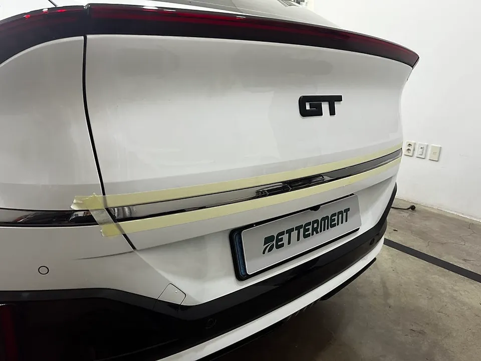 Kia EV6 GTのカーラッピング事例｜費用目安・仕上がり 施工写真 1-2