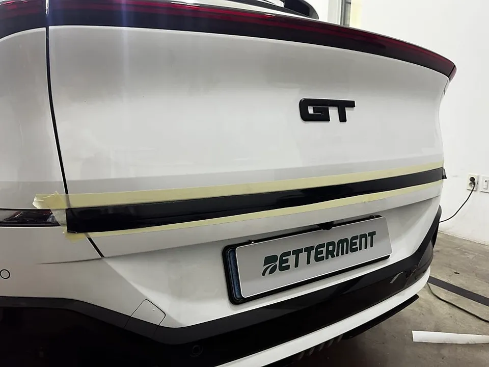 Kia EV6 GTのカーラッピング事例｜費用目安・仕上がり 施工写真 2-2