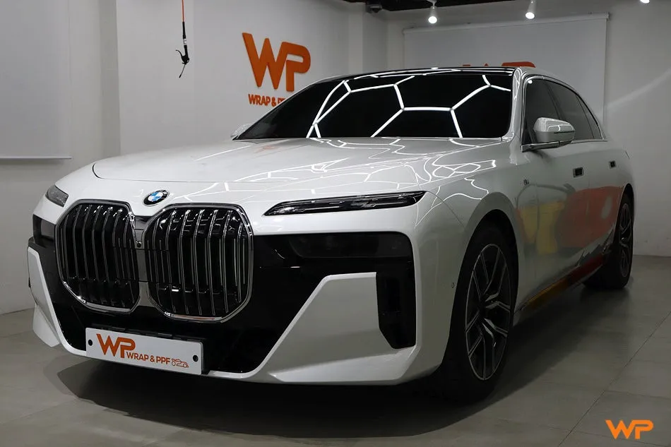 BMW 7 SeriesのPPF施工事例|費用目安・仕上がり 施工写真 2-3