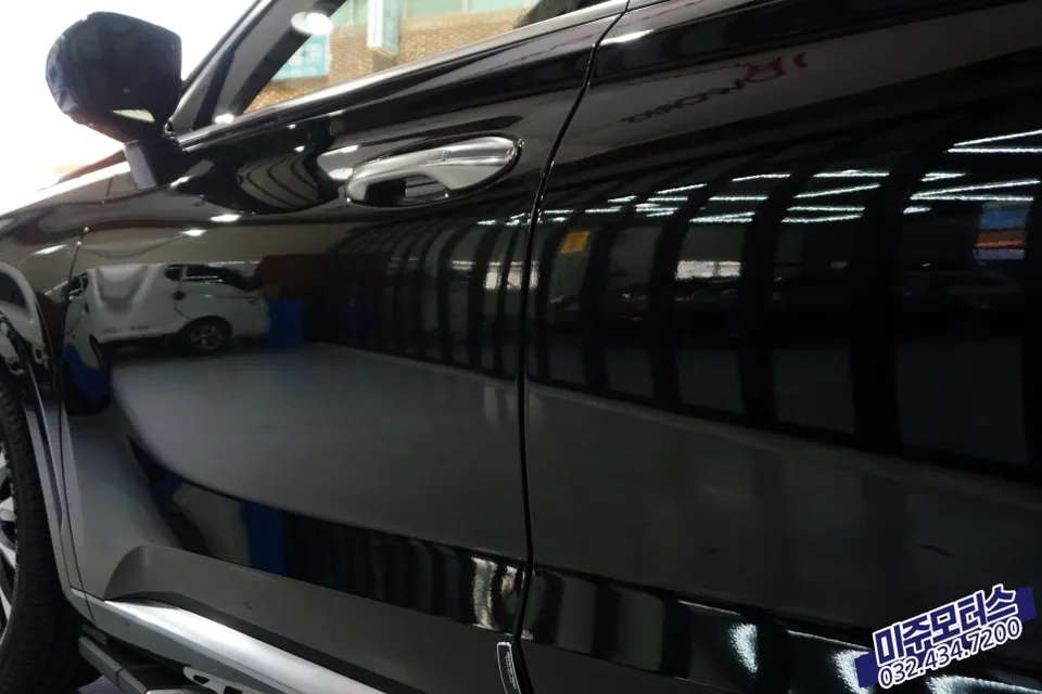 Hyundai Palisade Interior Customization: Soft Closing Doors After