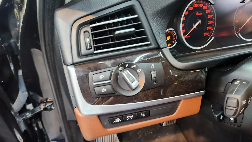 BMW 5 Series G30のカーラッピング事例 施工写真 3-1