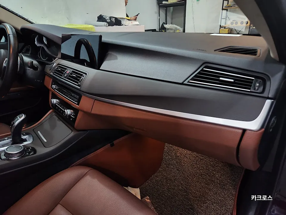 BMW 5 Series G30のカーラッピング事例 施工写真 1-3