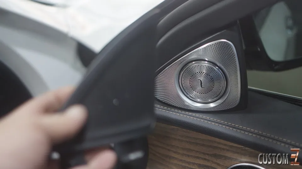 Mercedes-Benz E-Class ambient lighting - Mercedes-Benz E-Class Ambient Lighting Review — Modernized Cabin photo 4