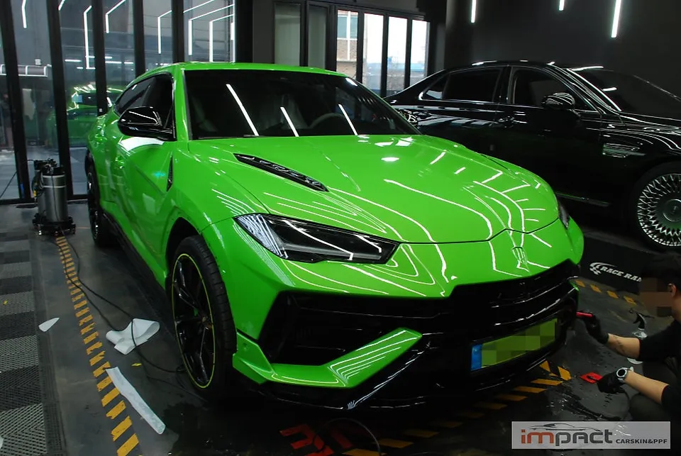 Lamborghini Urus PPF施工事例｜費用目安と仕上がり 施工写真 1-2