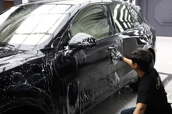 Porsche Cayenne ceramic coating - Porsche Cayenne Ceramic Coating Review — Enhanced Protection photo 4