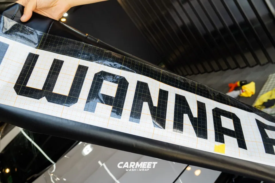 Hyundai Elantra Nのカーラッピング事例|費用目安・仕上がり 施工写真 2-1