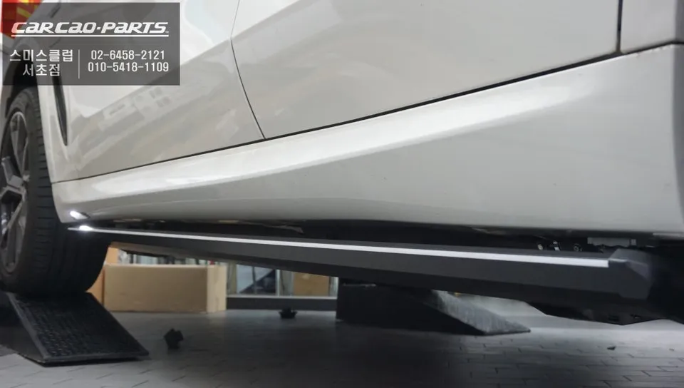 BMW X5 body kit - BMW X5 Electric Side Steps Review - Enhanced Access photo 4