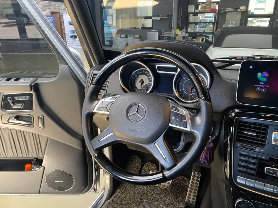 Mercedes-Benz G-Wagon steering wheel - Mercedes-Benz G-Wagon Steering Wheel Customization Review photo 4