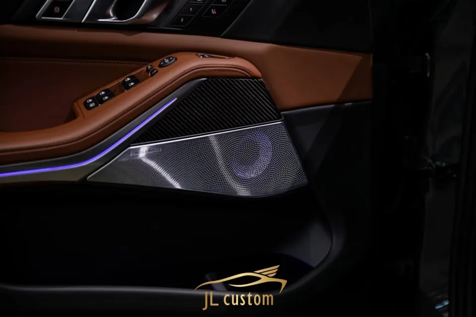 BMW X7 ambient lighting - BMW X7 Ambient Lighting Review — Swirl Speaker Cover Upgrade photo 5