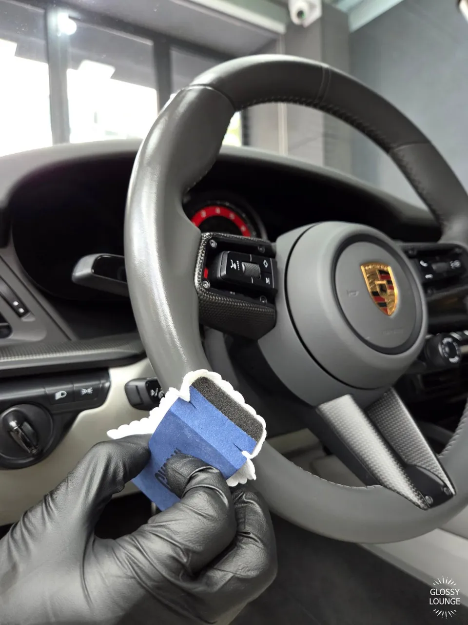 Porsche 911 seat ventilation - Porsche 911 Seat Climate Upgrade Review photo 4