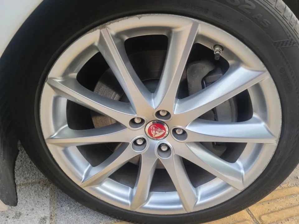 Jaguar XJL Wheel Repair & Painting Review — Cost & Results photo 4
