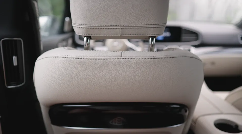 Mercedes-Benz GLS X167 oem options - Mercedes-Benz GLS Rear Monitor Installation Review photo 3