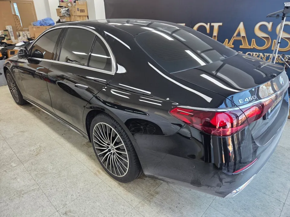 Mercedes-Benz E-Class ambient lighting - Mercedes-Benz E-Class Ambient Lighting Review: Cost & Results photo 3