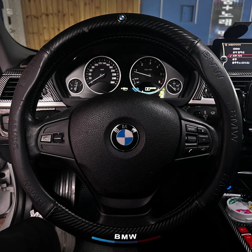 BMW 3 Series F30のAndroid Auto・CarPlay取付事例 施工写真 3