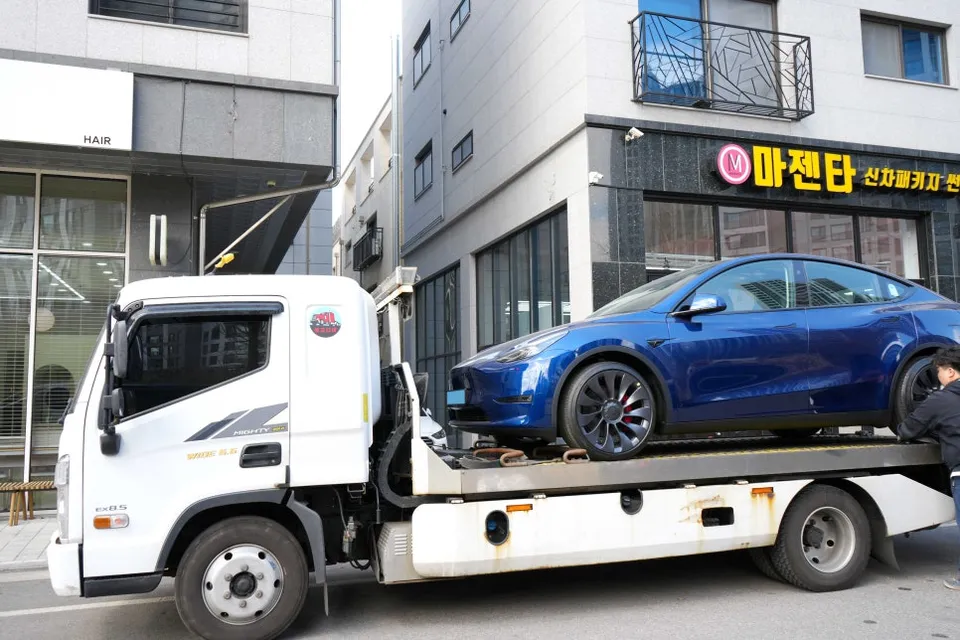 Tesla Model Y New Car Package Review — Expert Installation photo 2