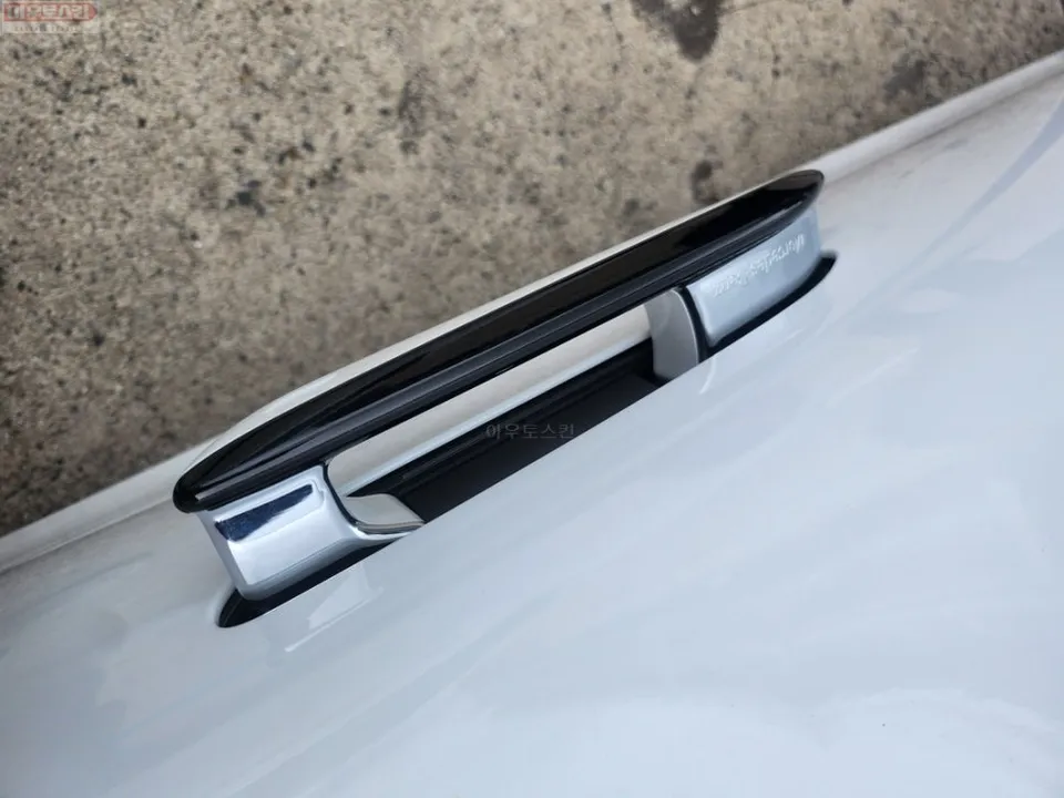 Mercedes-Benz SL63 AMGのクロームデリートラッピング事例 施工写真 2-2