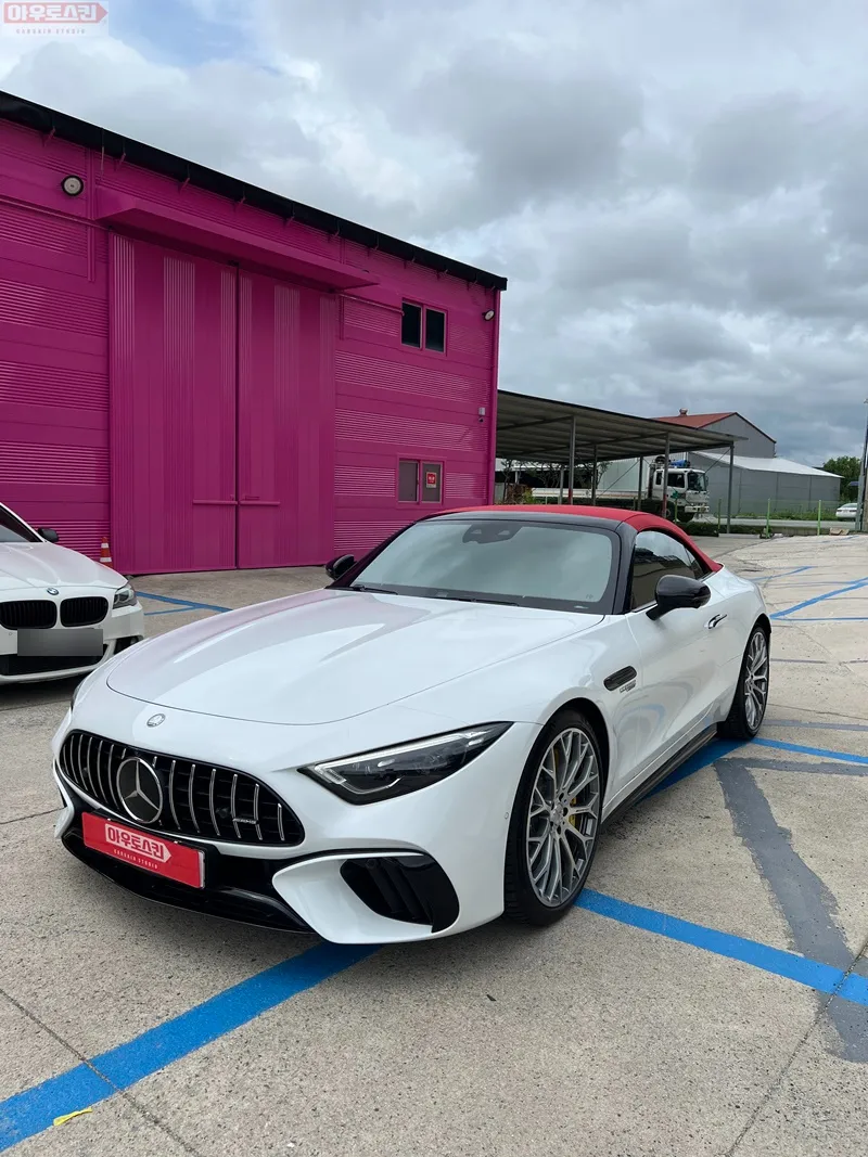 Mercedes-Benz SL63 AMGのクロームデリートラッピング事例 施工写真 4-2