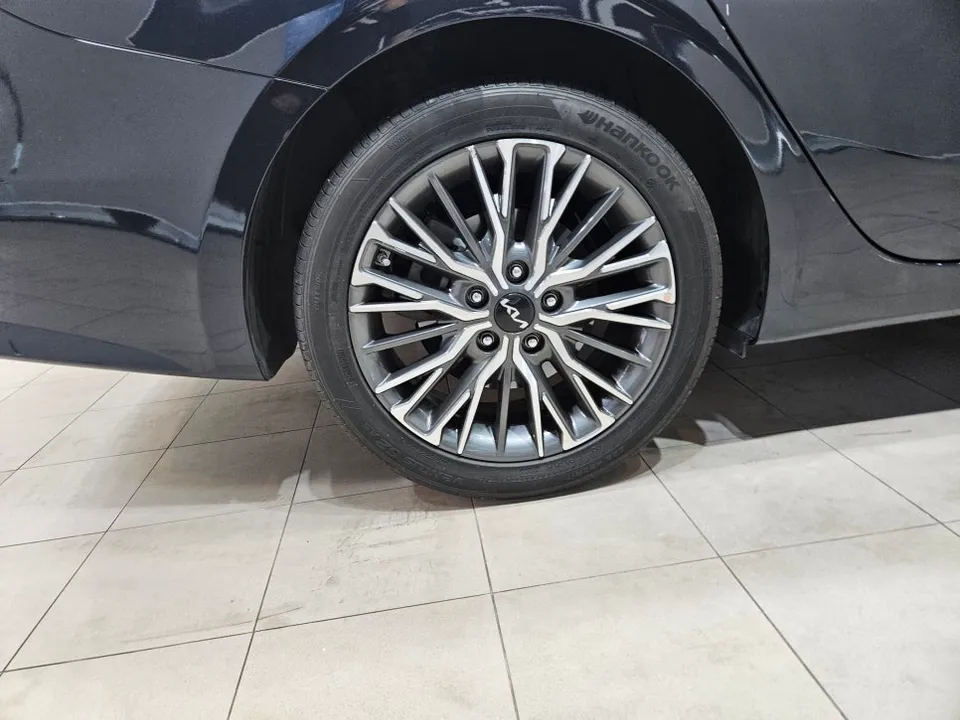 Kia K3のガラスコーティング事例 施工写真 1-2