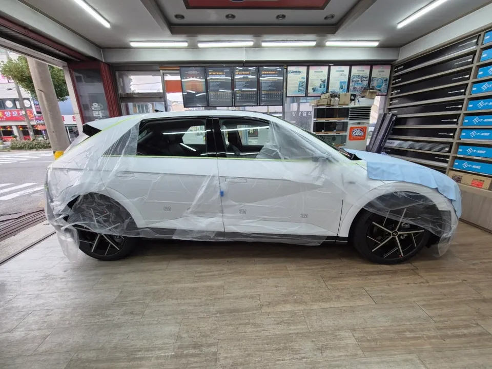 Hyundai IONIQのカーフィルム施工事例|費用目安と仕上がり 施工写真 3-2