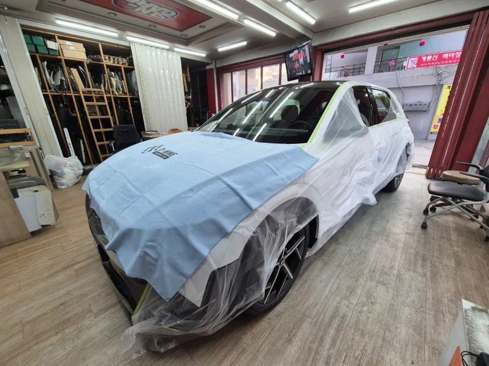Hyundai IONIQのカーフィルム施工事例|費用目安と仕上がり 施工写真 2-3