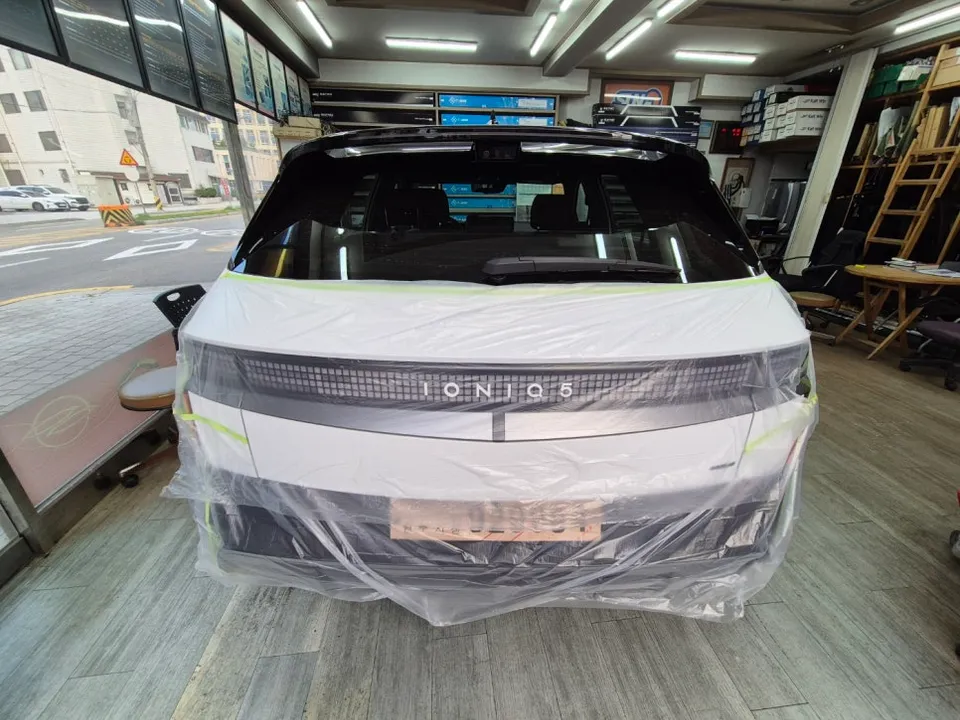 Hyundai IONIQのカーフィルム施工事例|費用目安と仕上がり 施工写真 3-3