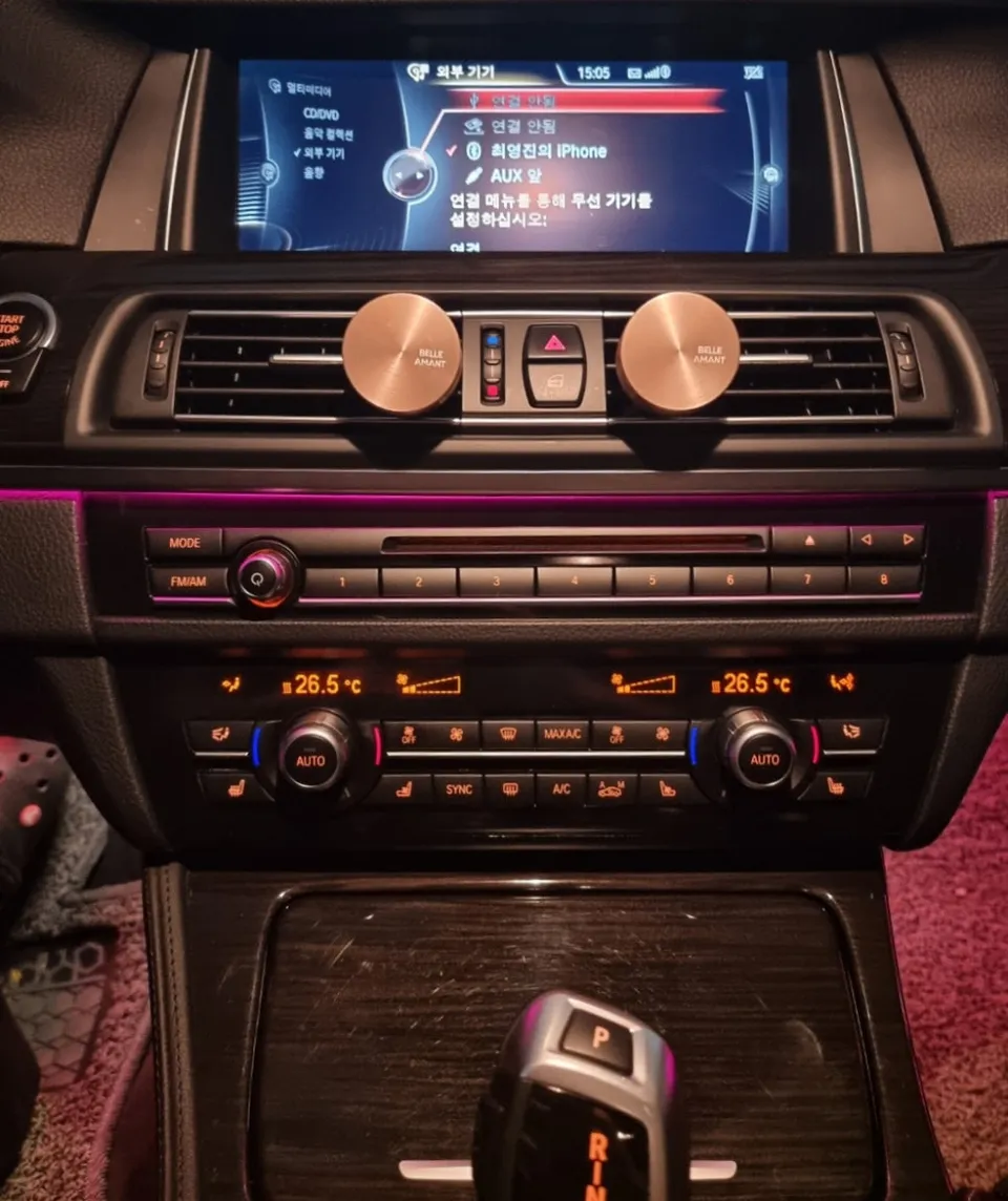 BMW 5 Series F10のAndroid Auto・CarPlay取付事例 施工写真 2-2