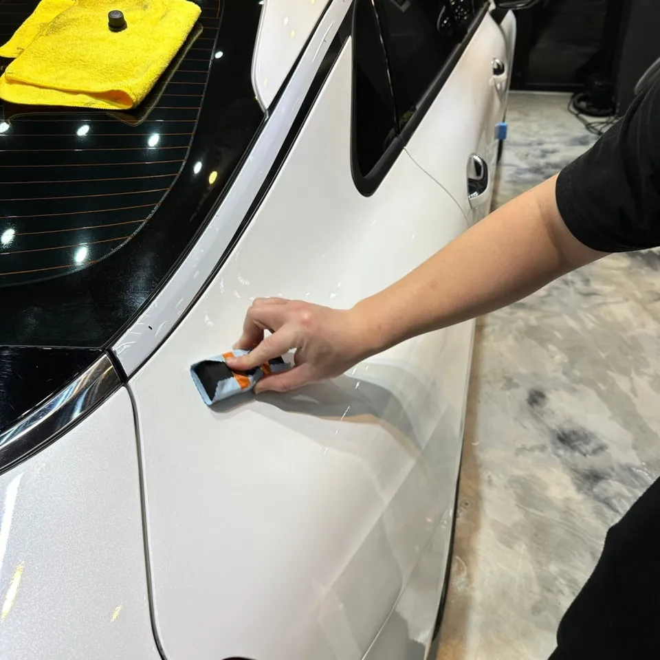Mercedes-Benz E-ClassのPPF施工事例 施工写真 2-2