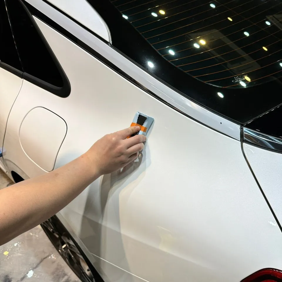 Mercedes-Benz E-ClassのPPF施工事例 施工写真 1-3