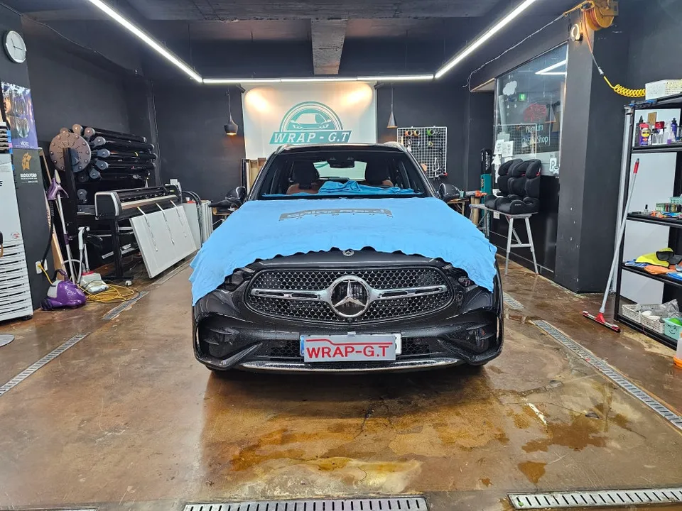 Mercedes-Benz GLC 300 new car package review