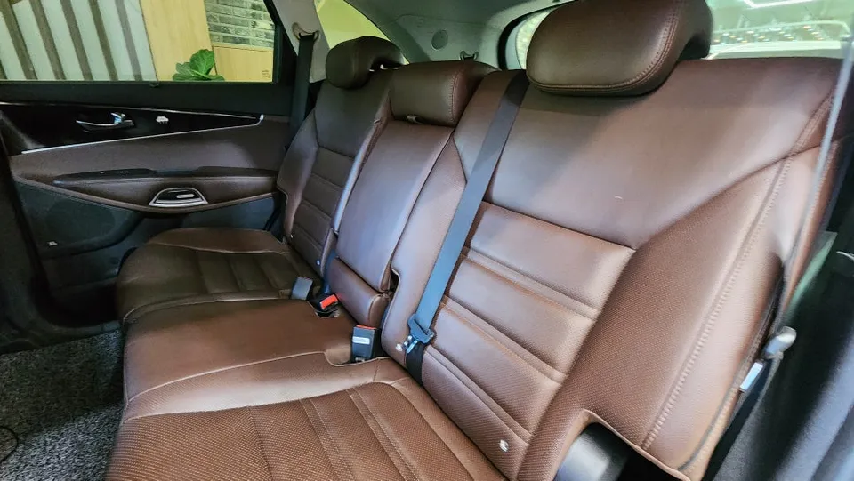 Kia Sorento interior customization - Kia Sorento Interior Customization Review — Cost & Results photo 4
