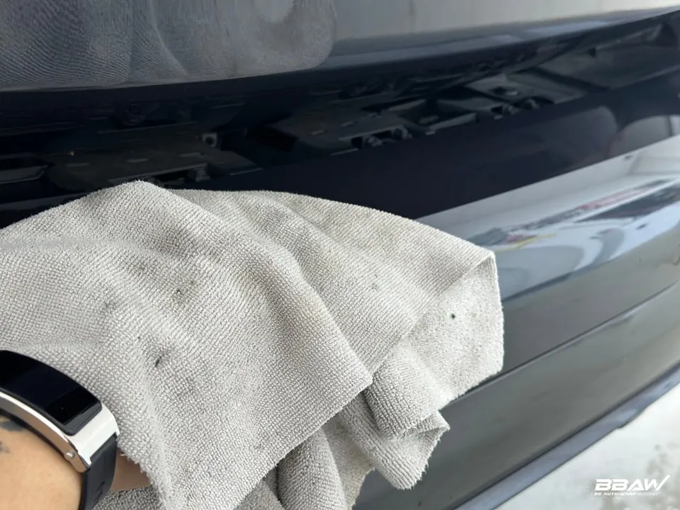 BMW X7のPPF施工事例:費用目安と仕上がり 施工写真 2-2