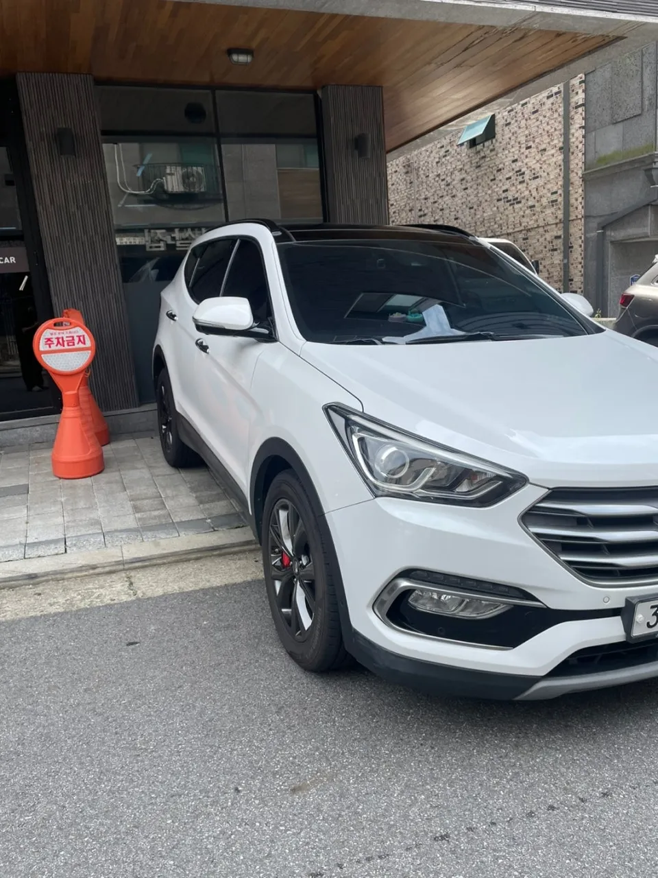Hyundai Santa Fe DM Interior Customization Review photo 3