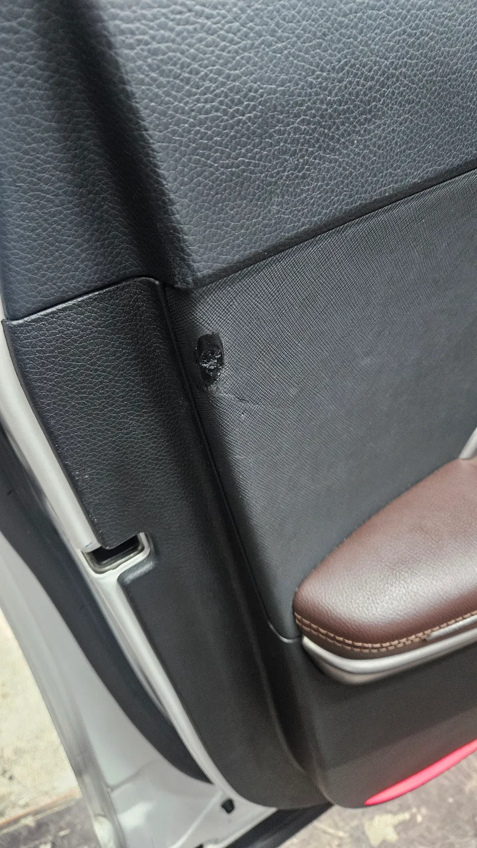 Hyundai Santa Fe DM interior customization - Hyundai Santa Fe DM Interior Customization Review photo 4