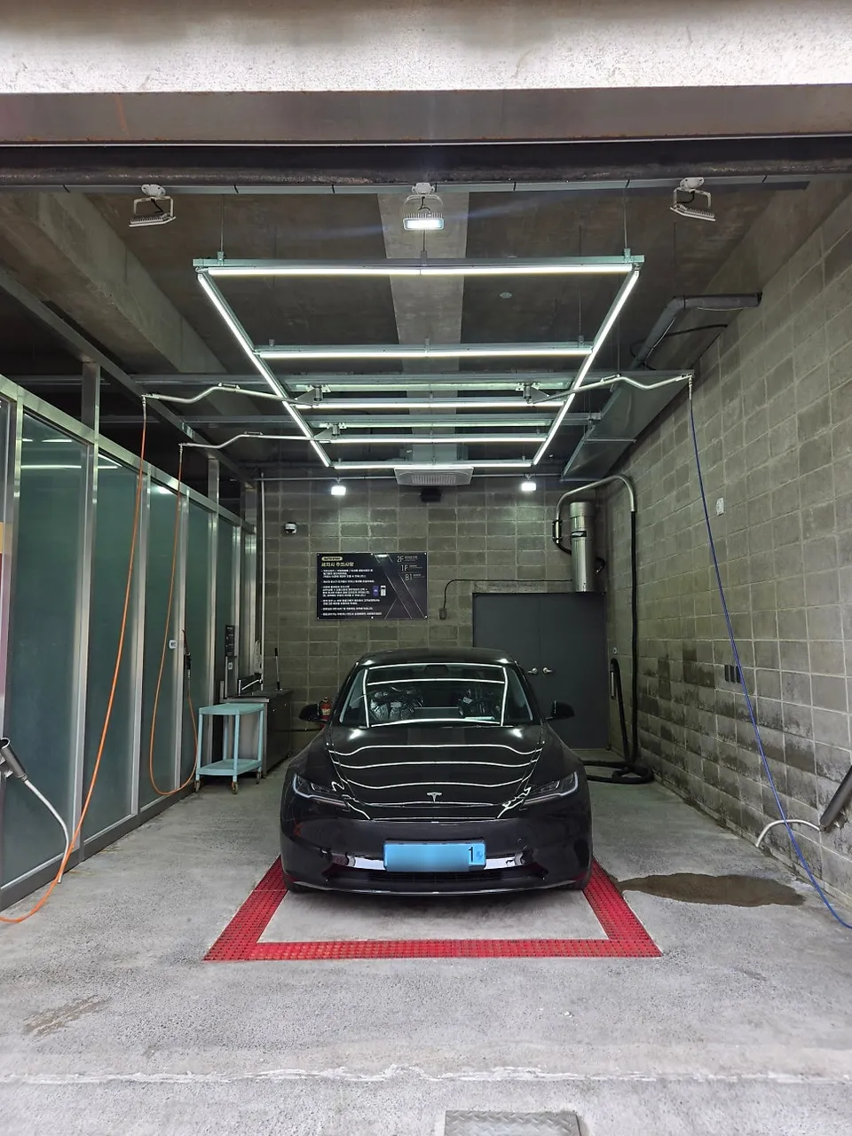 Tesla Model 3 PPF施工事例|費用目安・仕上がり 施工写真 1-3