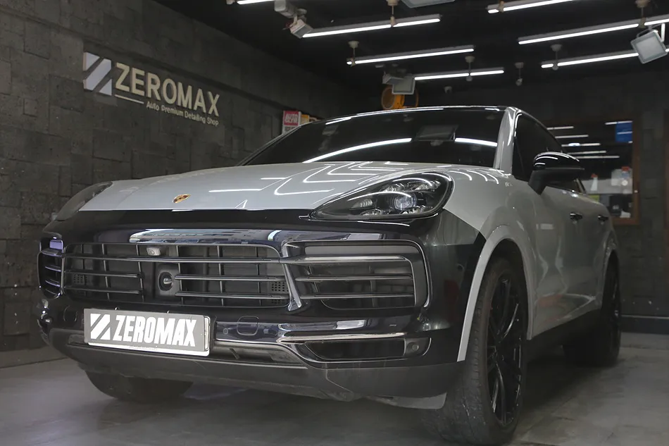 Porsche Cayenne PPF施工事例｜費用目安と仕上がり 施工写真 2-1
