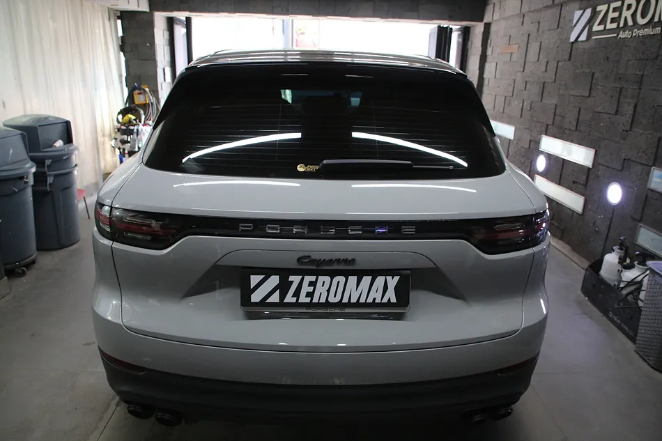 Porsche Cayenne PPF施工事例｜費用目安と仕上がり 施工写真 2-2