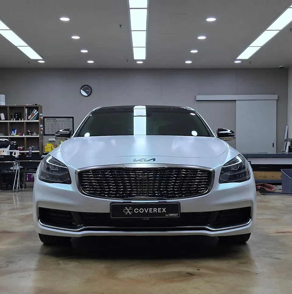 Kia K900 vinyl wrap - Kia K900 Vinyl Wrap Review: Satin Frozen White Cost & Results photo 3